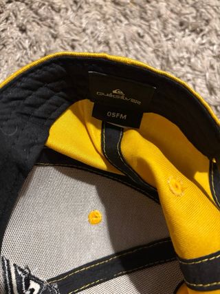 Gorra Quiksilver Amarilla