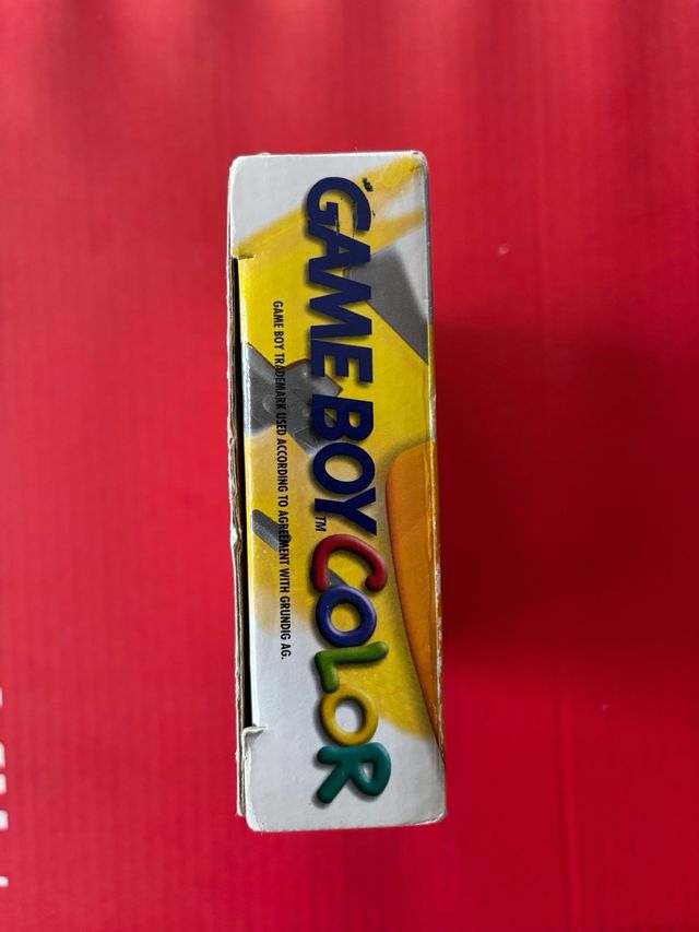 Nintendo Game Boy Colore Giallo