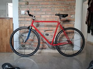 Bicicleta de Aluminio Roja