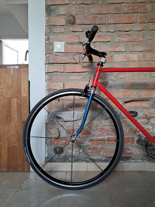 Bicicleta de Aluminio Roja