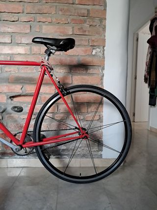 Bicicleta de Aluminio Roja
