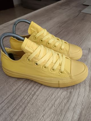 Zapatillas Converse Bajas Amarillas