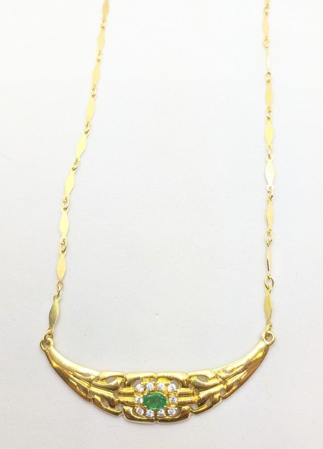 Collar de oro de 18k con Esmeralda, 7.8 g, 46 cm.
