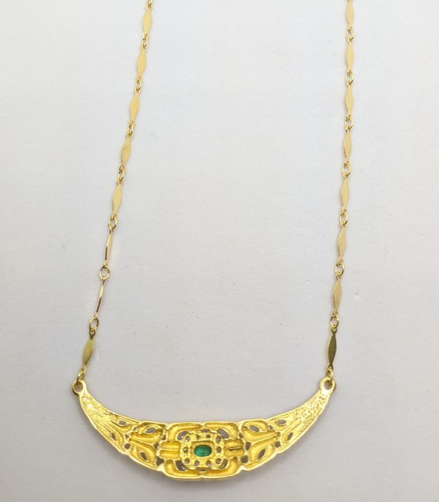Collar de oro de 18k con Esmeralda, 7.8 g, 46 cm.