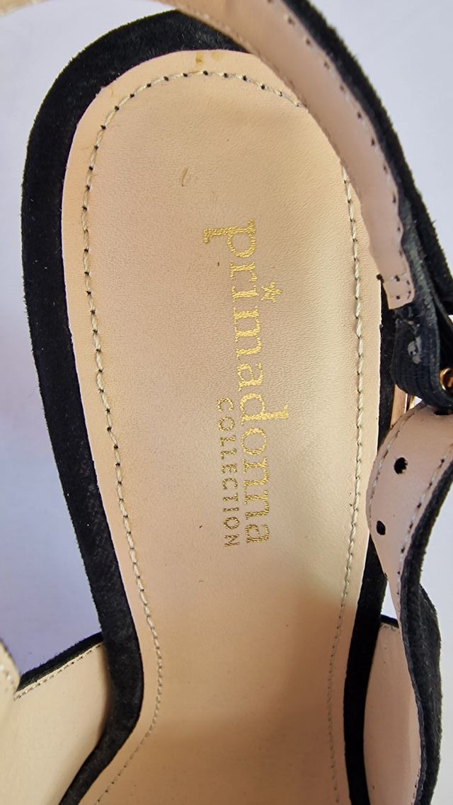 Scarpe Primadonna in pelle vellutata nera tg40