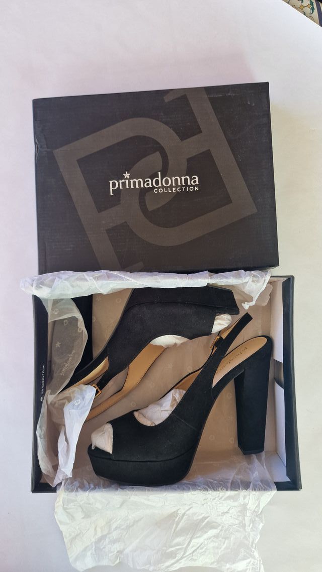Scarpe Primadonna in pelle vellutata nera tg40