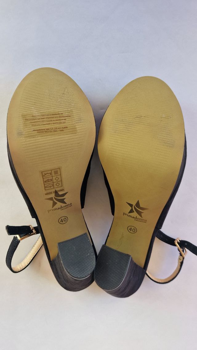 Scarpe Primadonna in pelle vellutata nera tg40