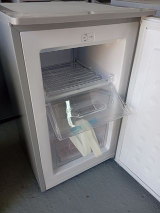 Congelador Stillstern color Gris  73 L