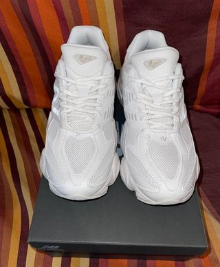 New B݉á݉lance 9060 talla40