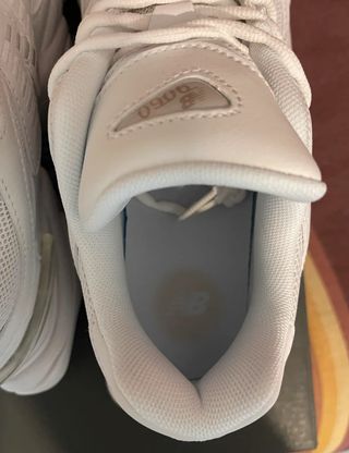 New B݉á݉lance 9060 talla40