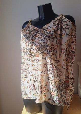 Blusa de verano con estampado paisley