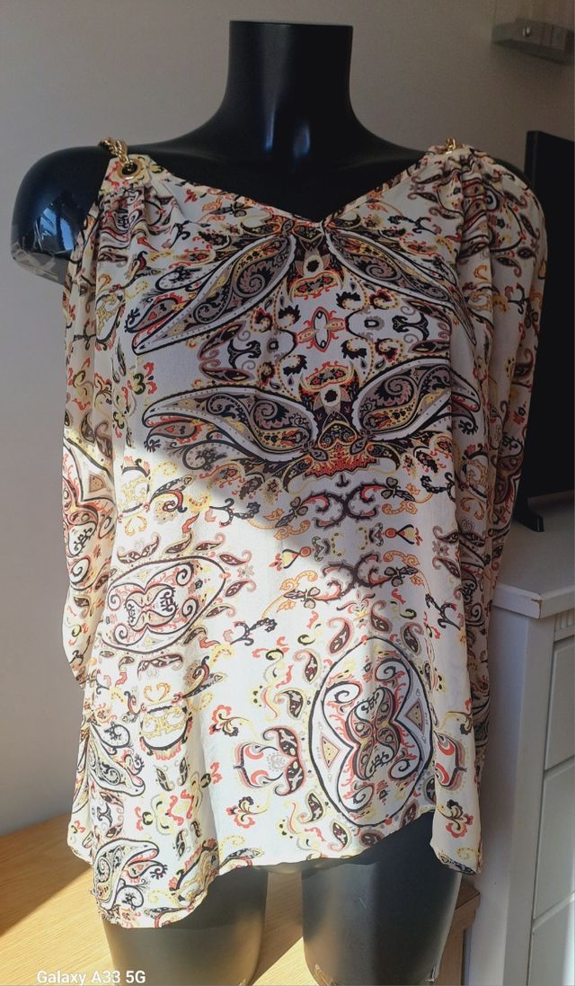 Blusa de verano con estampado paisley