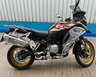 BMW GS 850 Adventure.
Como nueva