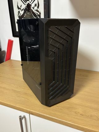 PC Gamer Ryzen 7 5700X/RTX 4060/32GB RAM.