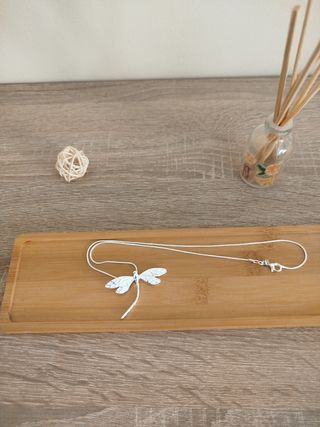 Collar libélula plata