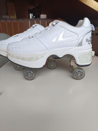 Zapatillas con ruedas blancas 
