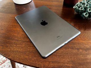 Apple iPad 10.2 128GB Wi-Fi Gris (2020) IMPECABLE