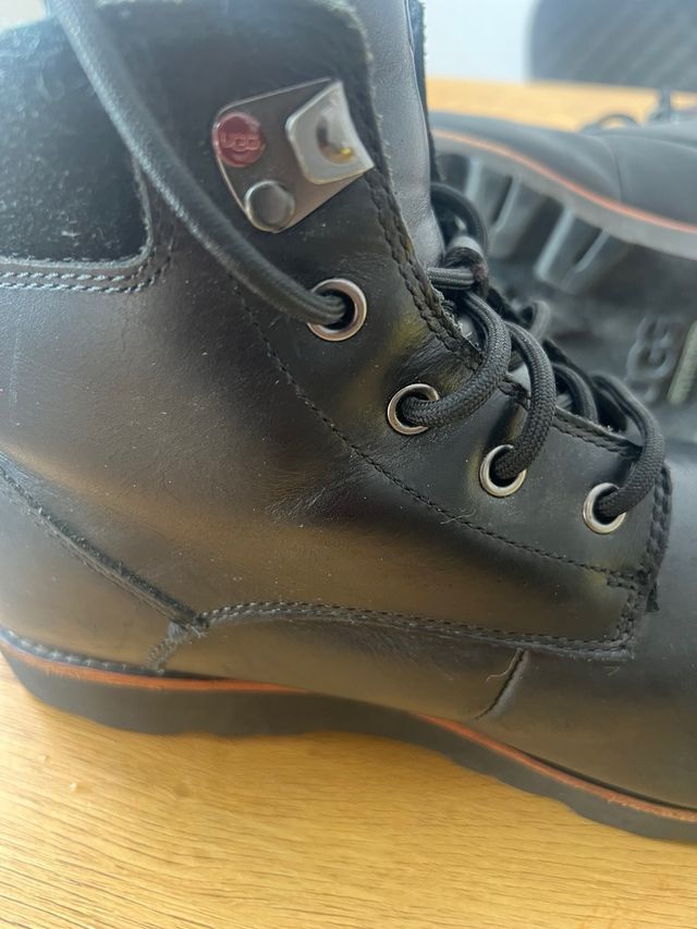 Botas UGG Hannen Waterproof Negras