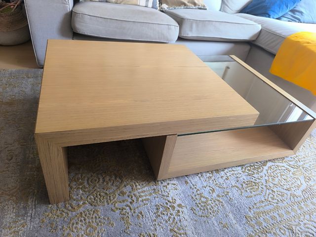 Mesa de centro de madera y cristal