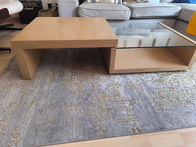 Mesa de centro de madera y cristal