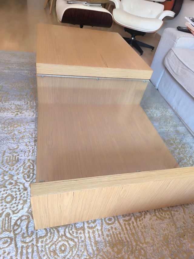 Mesa de centro de madera y cristal