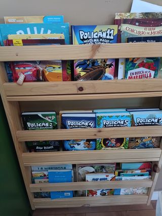 Estantería infantil de madera