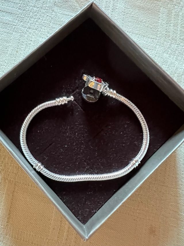 Pulsera Mickey Mouse Roja y Plateada 17cm