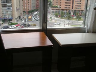 Habitación con terraza en piso compartido