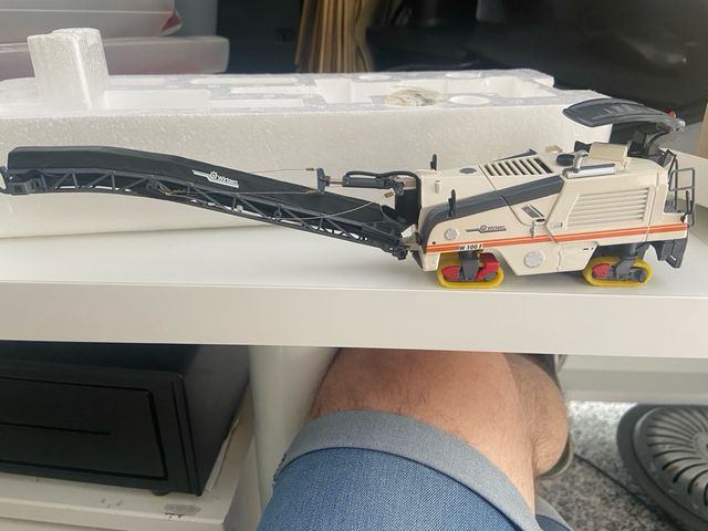 Fresadora en frío NZG