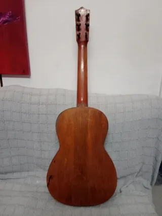 Antiquísima guitarra romántica vintage