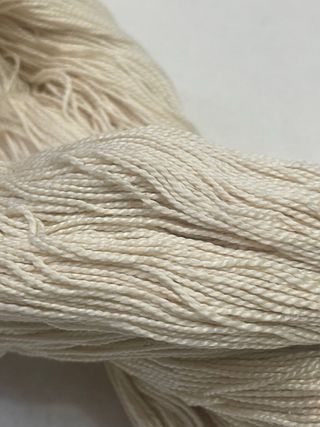 Madeja 240gr Perlé N* 5 Algodón Natural.