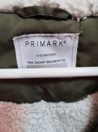 Cazadora/chaquetón/parca niña verde militar con ca