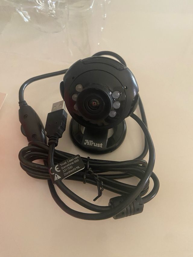 Webcam Trust Spotlight Pro con LED