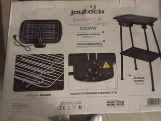 Barbecue elettrico con piedi
