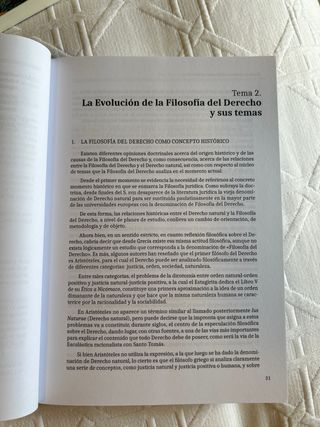 Teoría del Derecho y Filosofía del Derecho (Spa...