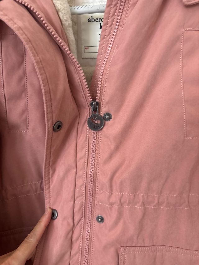 Abrigo niña Abercrombie Kids rosa talla 11/12 años