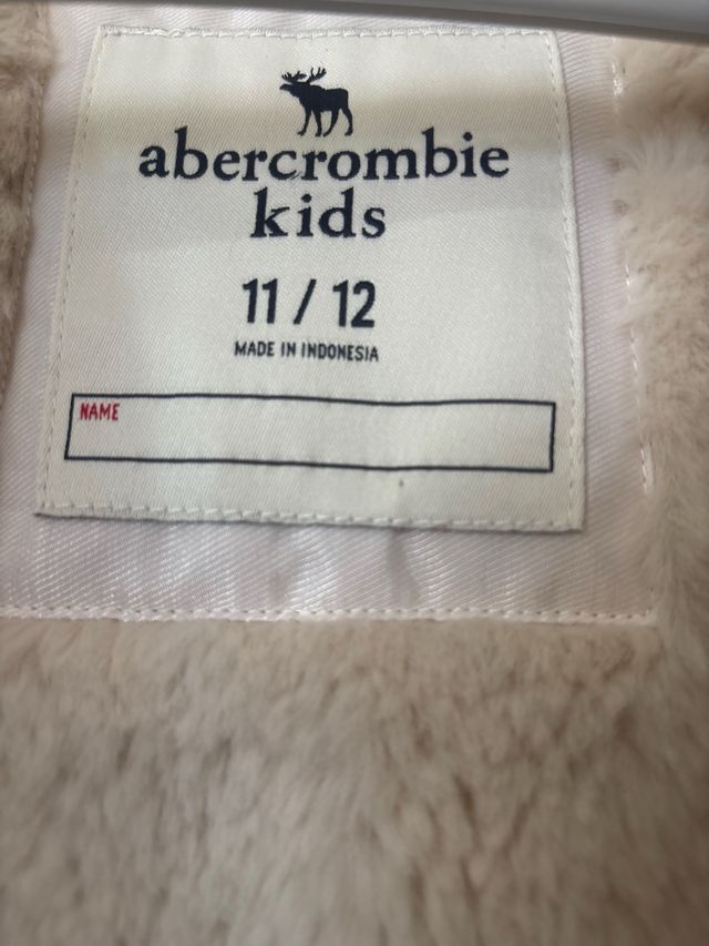 Abrigo niña Abercrombie Kids rosa talla 11/12 años