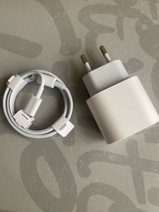 Cargador Apple 20W iPhone iPad