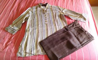 Conjunto blusa y pantalón. Talla 44. Marca Andamio