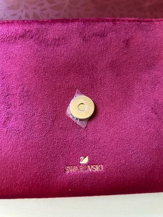 Bolso de mano Swarovski burdeos 
