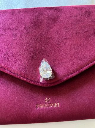 Bolso de mano Swarovski burdeos 