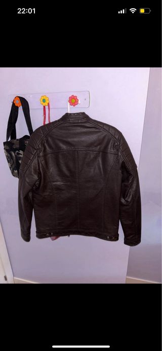 Chaqueta de cuero marrón