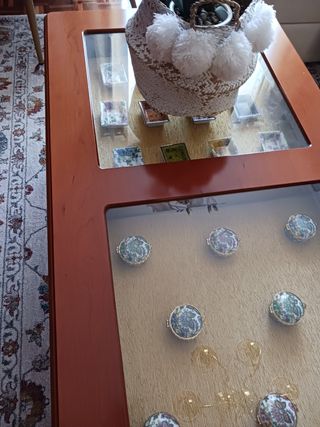 Mesa de centro de madera y cristal