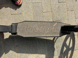 Patinete Tijuana Negro y Naranja.