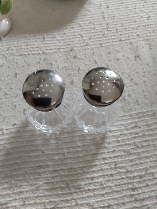 Juego de salero y pimentero de cristal