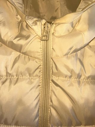 Abrigo blanco perla con capucha (Unisex)