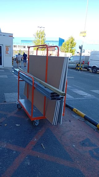 Albañil y carpintería