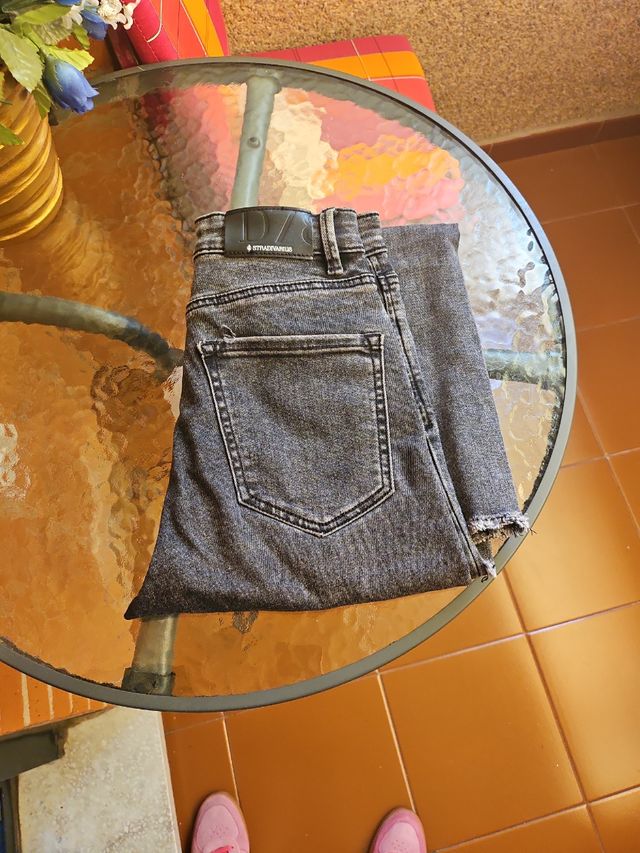 Jeans neri lavati Stradivarius