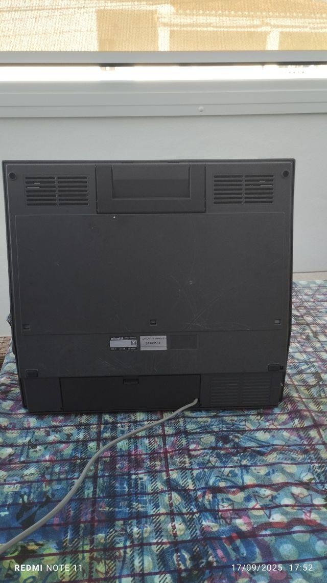 Máquina de escribir eléctrica Olivetti ET 540 pers