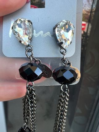 Orecchini pendenti neri e argento